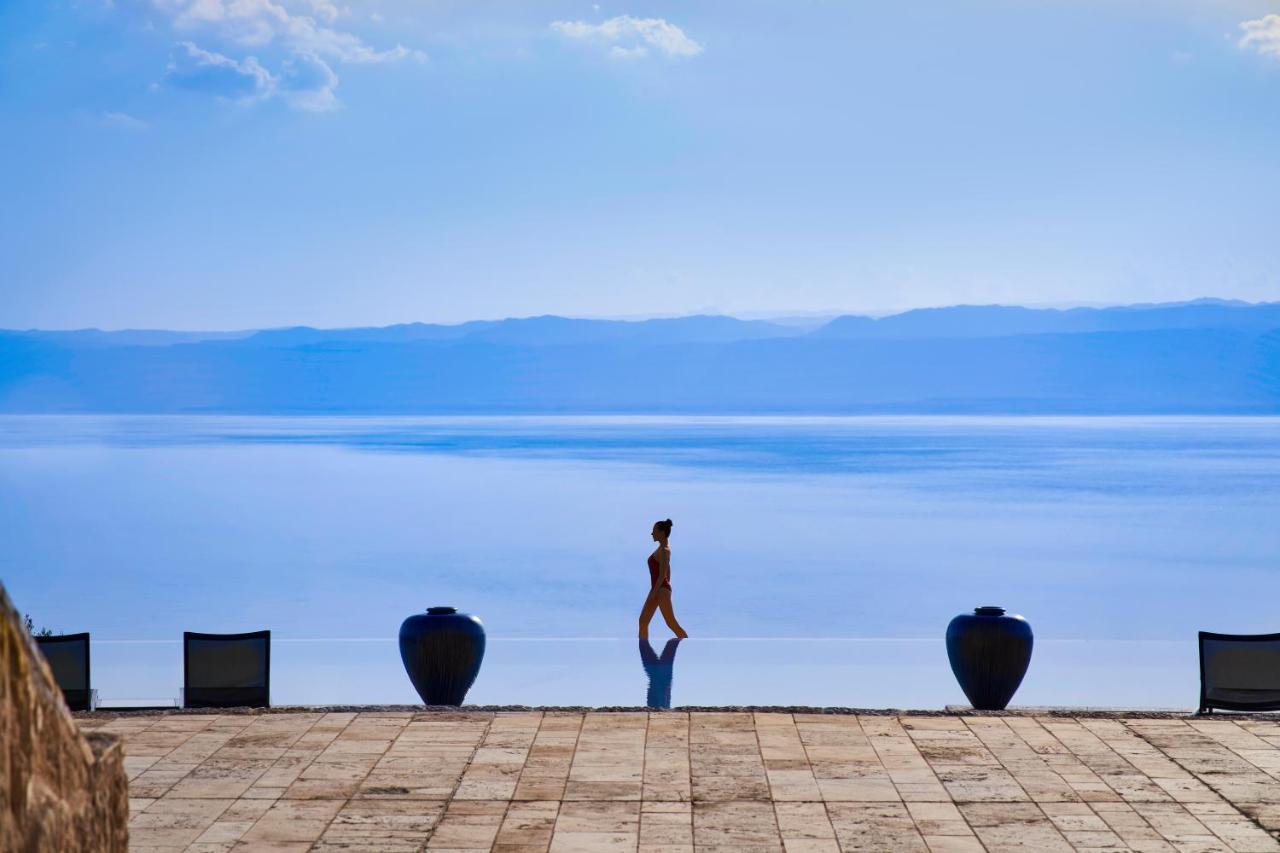 Mövenpick Resort & Spa Dead Sea 1