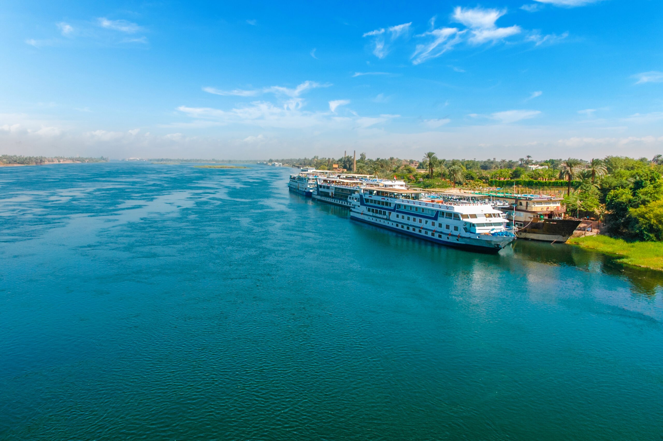 Cruise,Ship,On,The,Nile,River.,Cairo.,Giza.,Egypt.,Travel