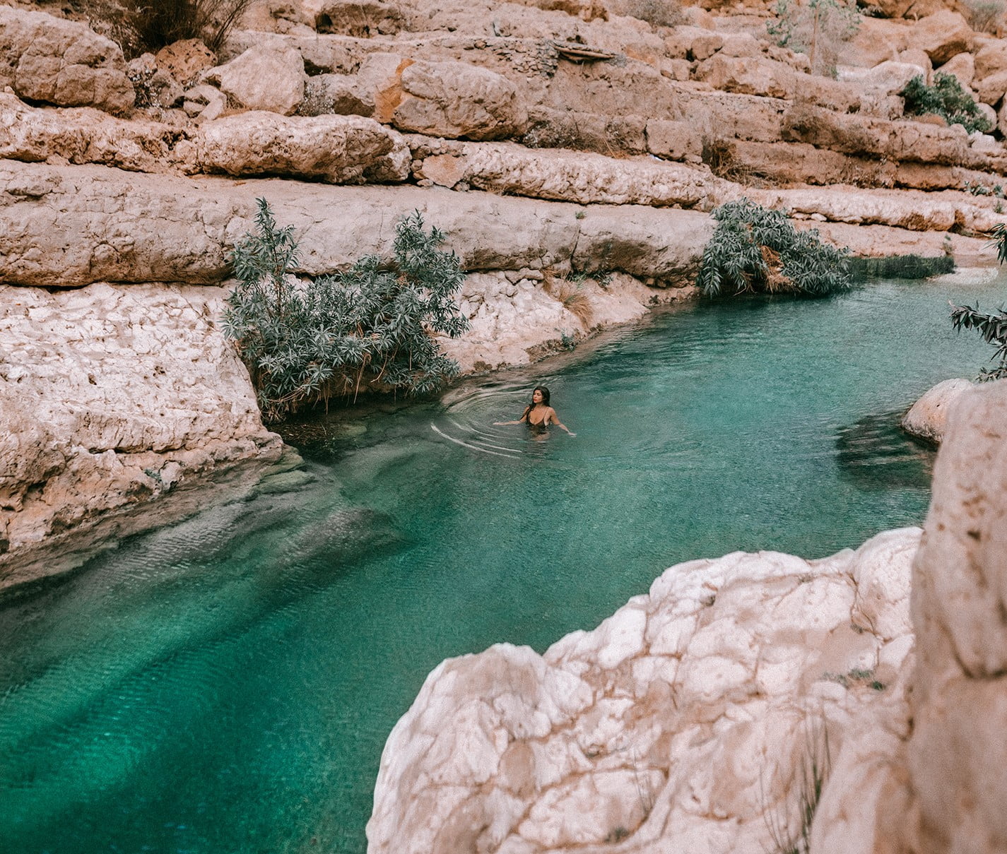 Wadi-Shab-Oman-Hike-Everything-To-Know-Travel-Guide-018 2